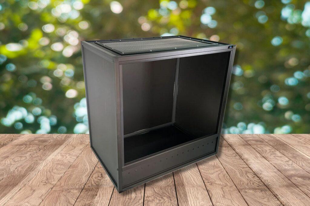 Essential 3 Vertical PVC & Aluminum Enclosure